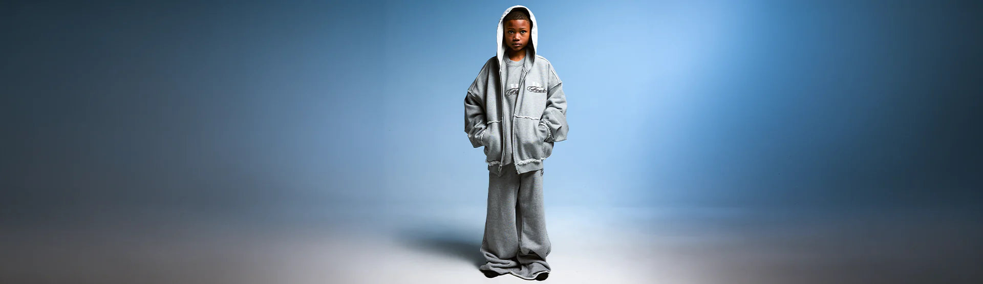 FOUR Hoodies & Zip-ups