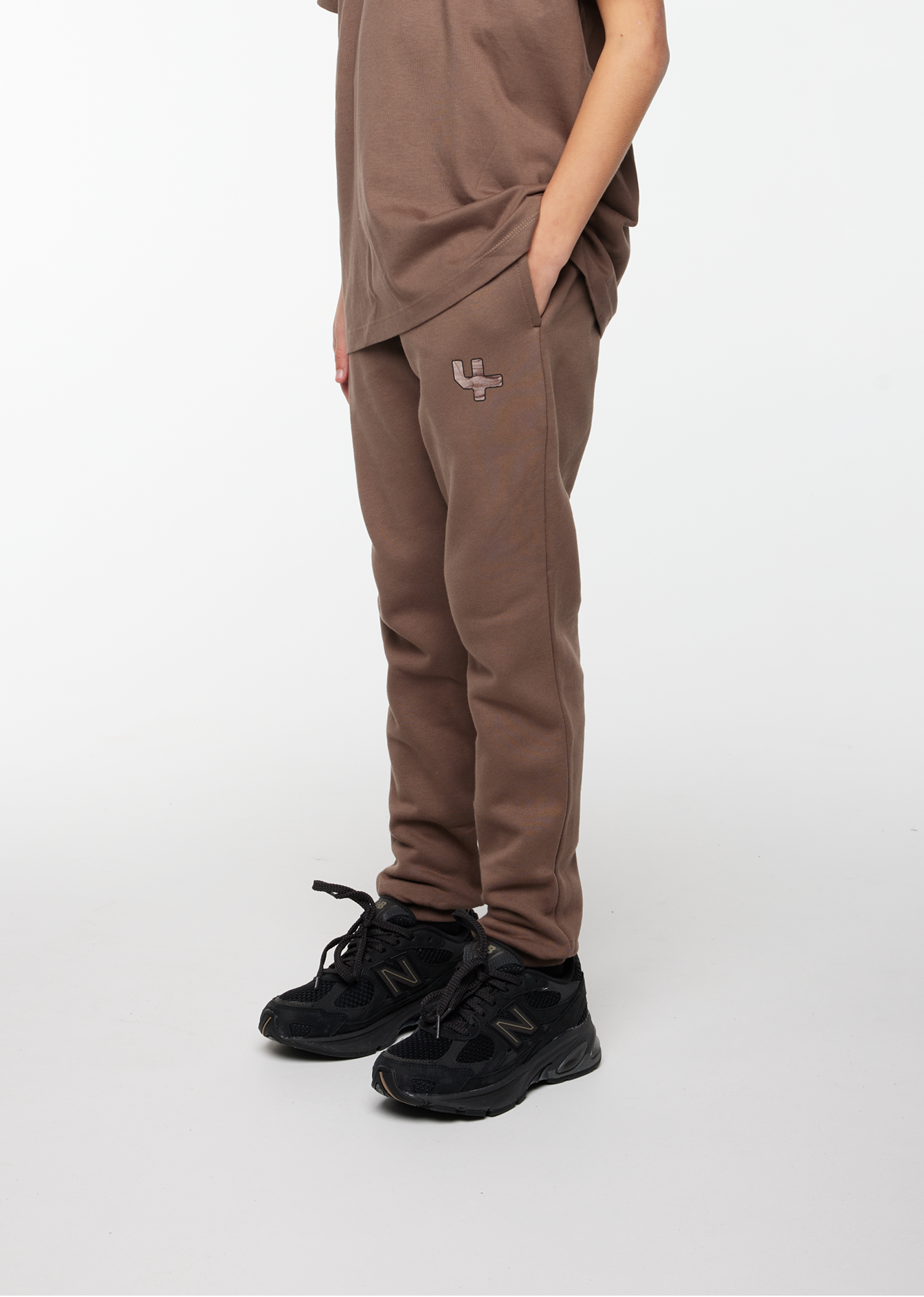 Outline Logo Sweatpants Coffee Quartz