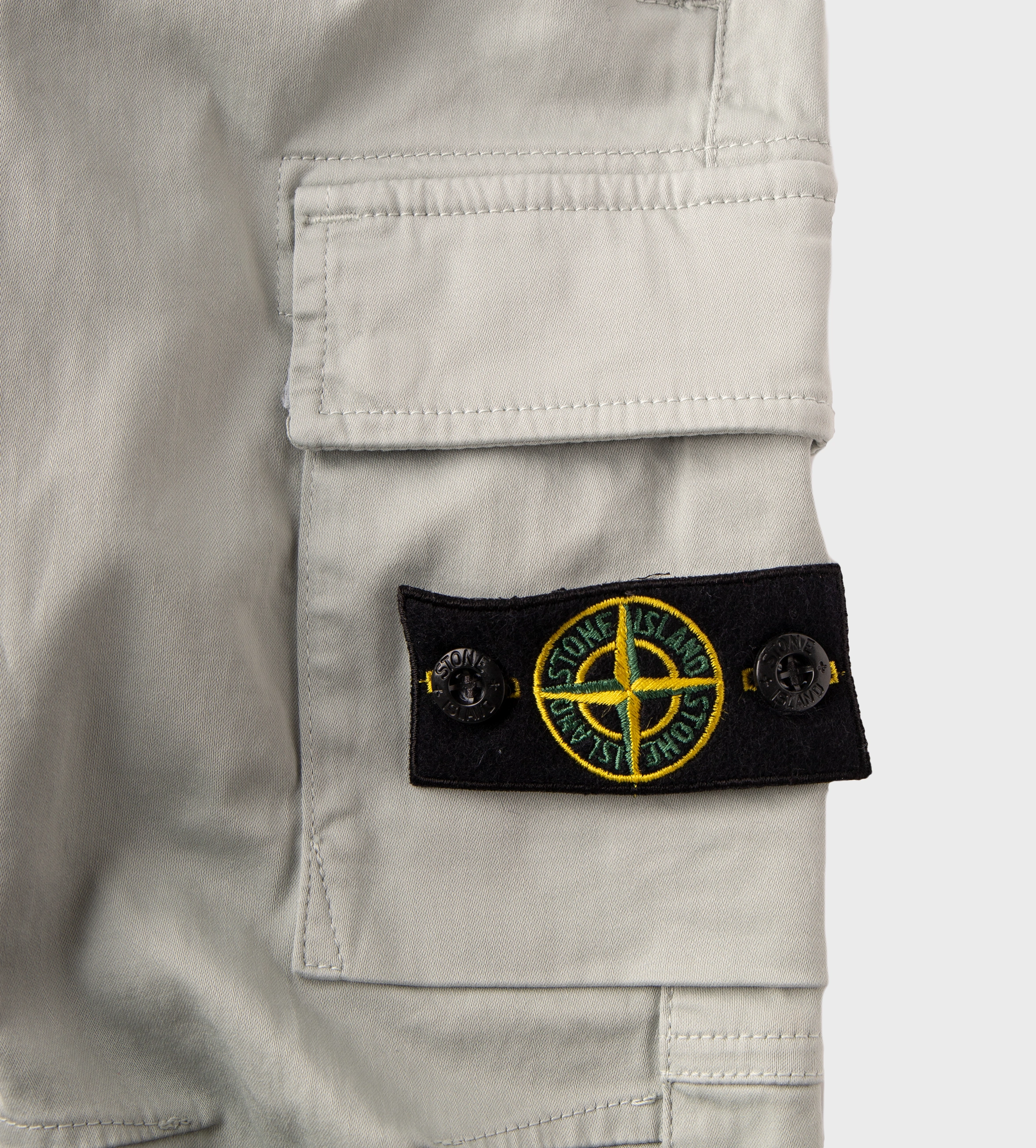 Compass-badge Cargo Pants Pearl Grey