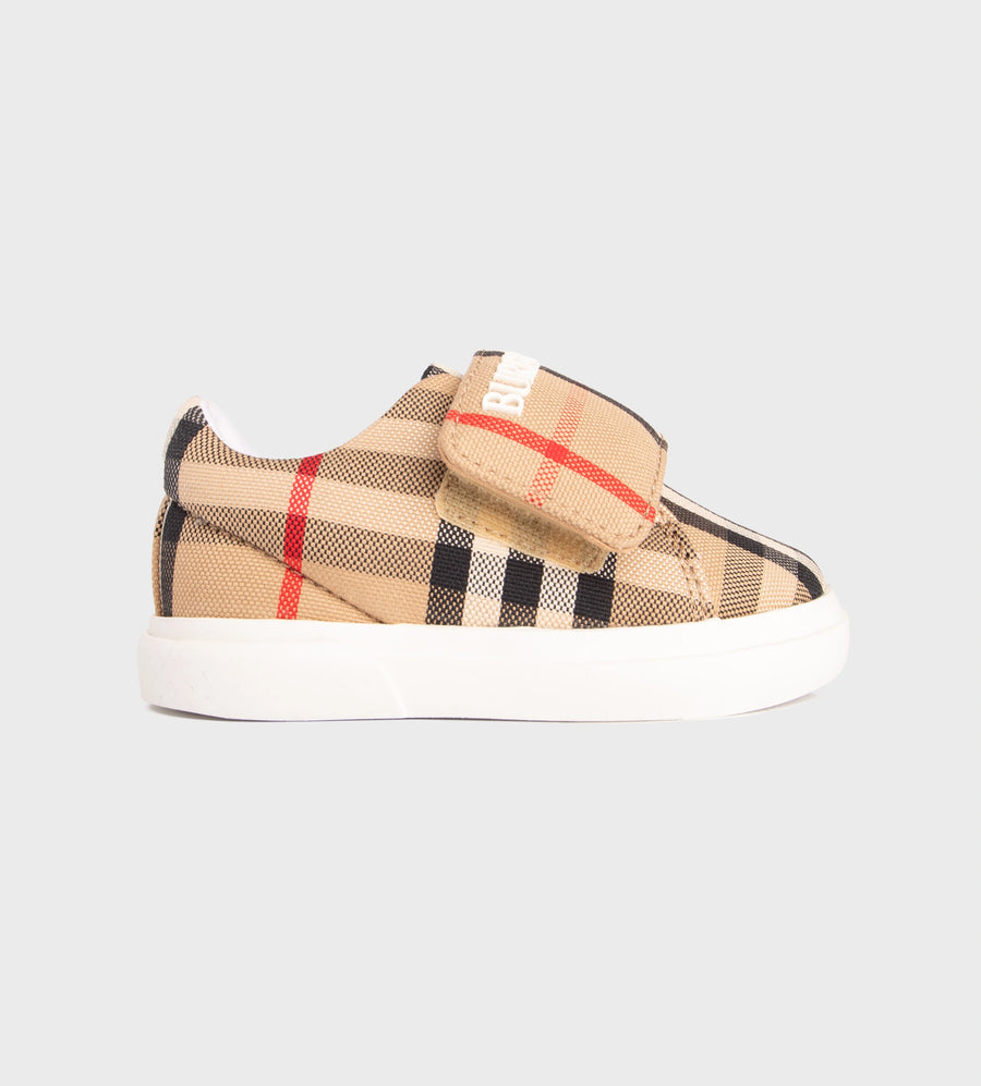 Burberry shoes kids price deals