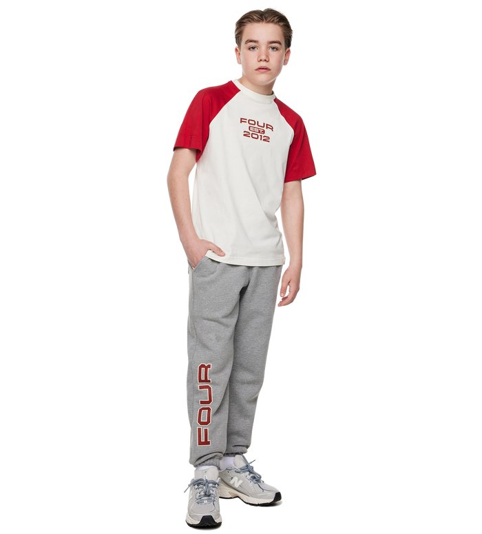 Bold Raglan T-shirt Cannoli Crème/ Savy Red