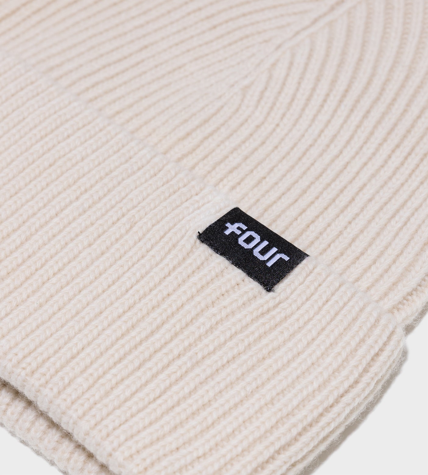 FOUR Beanie in Off-White