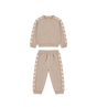 First knitted uitgevoerd in beige