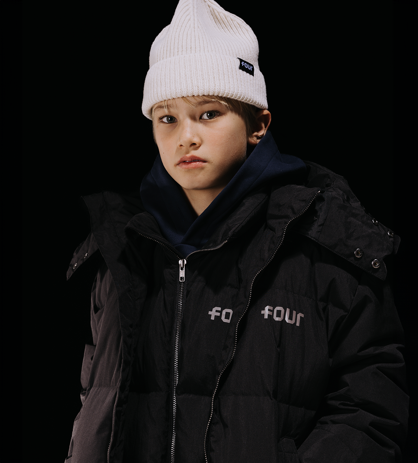 FOUR Logo puffer zwart