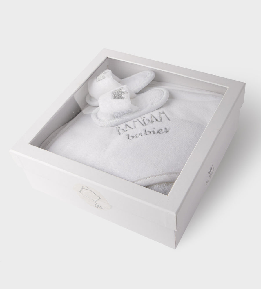 Hooded Towel And Slippers Giftset White